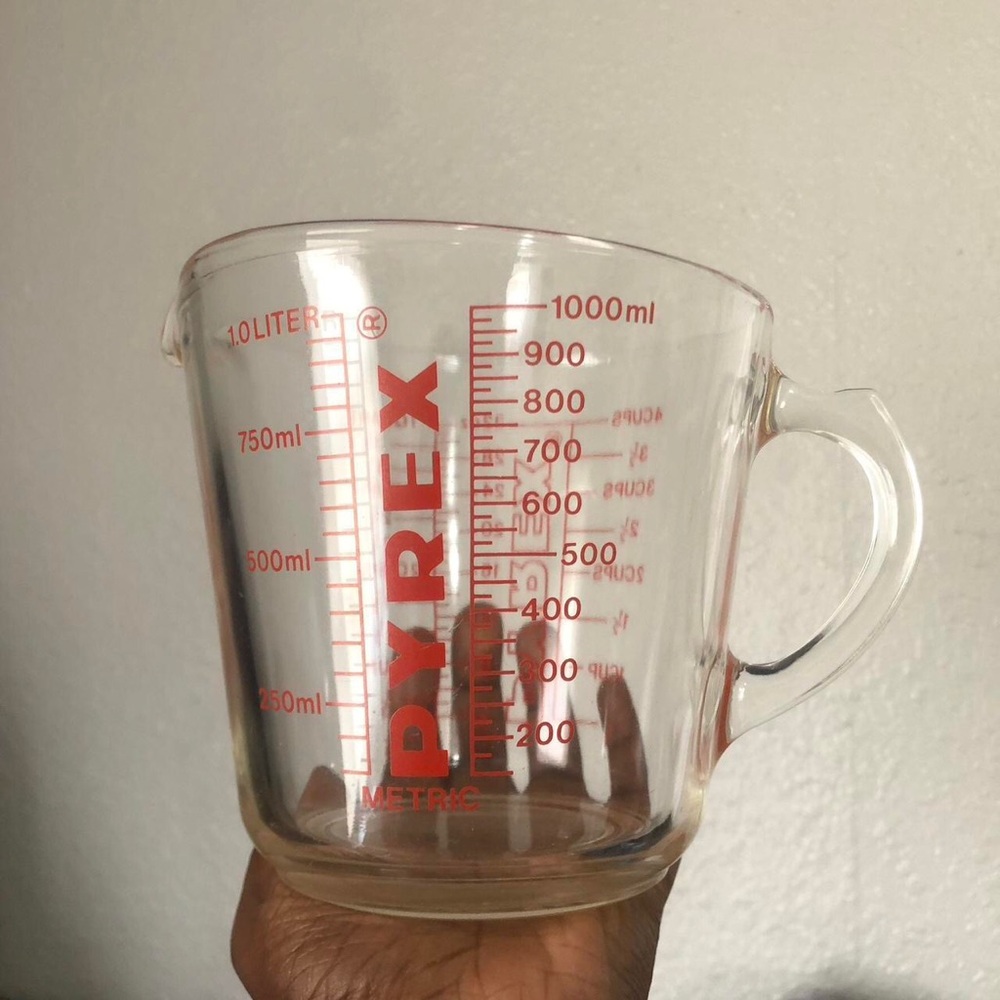 PYREX Measuring 4 Cups Glass 32oz Red Capital Lettering Large 1 Qt Bowl USA 1 Lt